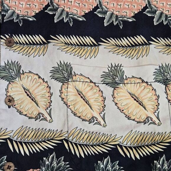 TOMMY BAHAMA SILK HAWAIIAN SHIRT CREAM BLACK PINEAPPLE SLICED MENS SIZE XL - Picture 3 of 5